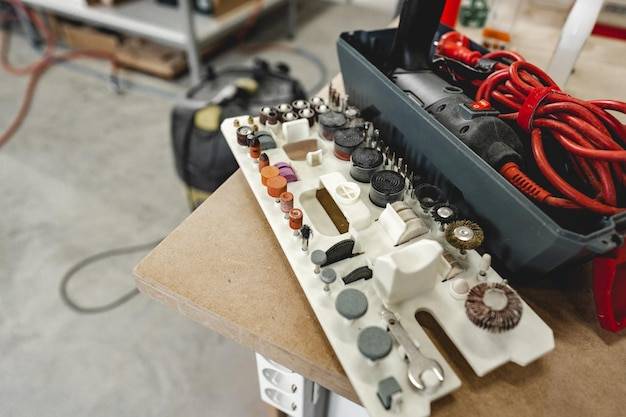 Jak podłączyć kondensator rozruchowy w domowych instalacjach?