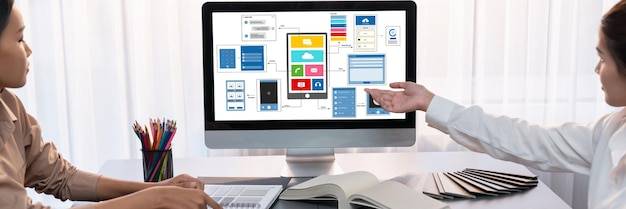 Jaki program do tworzenia stron sprawdzi się w pracy kreatywnej?