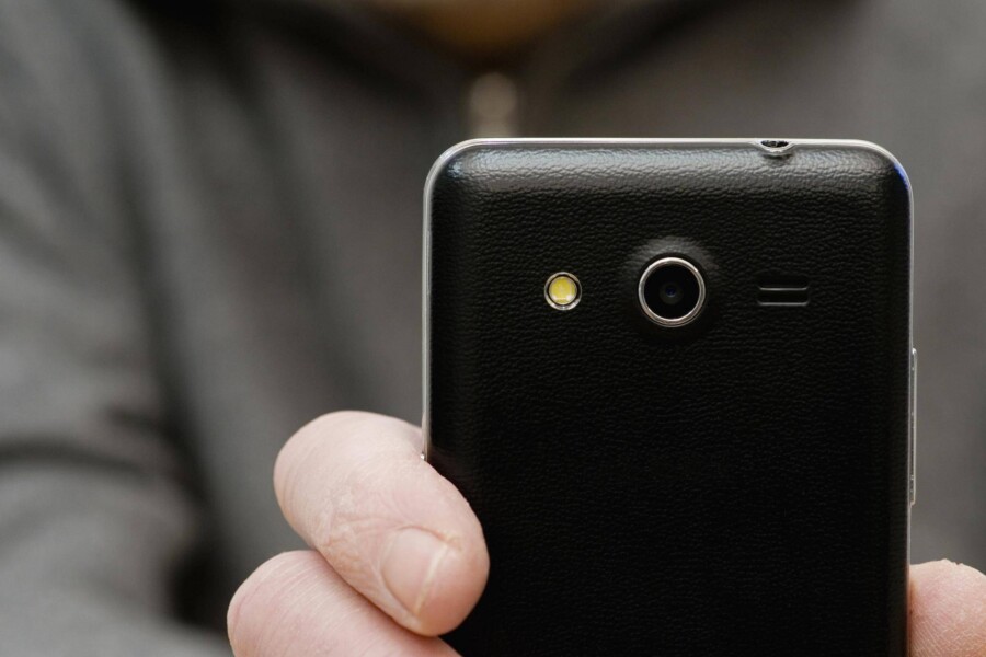 Czy Huawei P20 Pro ma ładowanie bezprzewodowe?