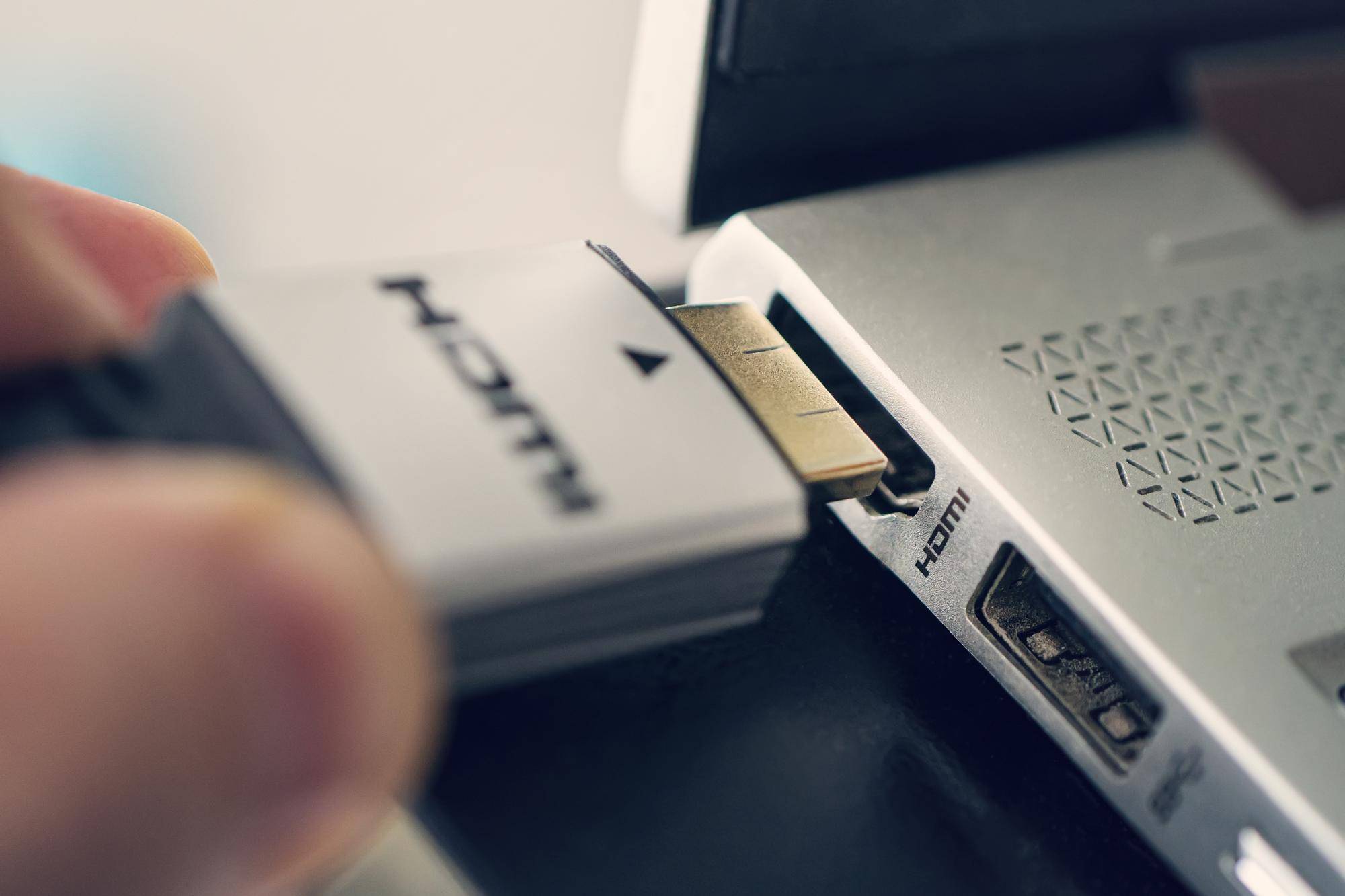 Huawei Mate 10 Lite jakie wejście USB posiada ten smartfon?